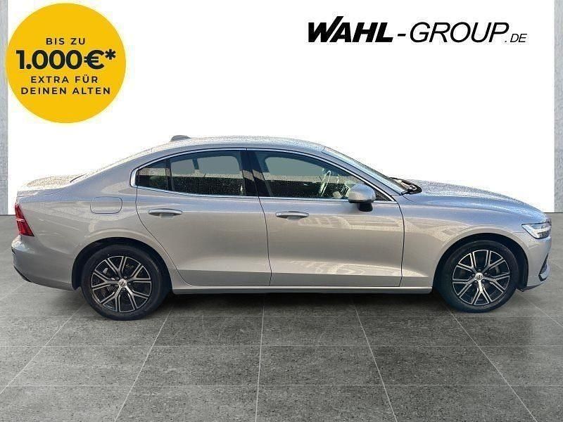 Gebraucht Volvo S60 197 PS (144 kW) 2024 Silber Limousine