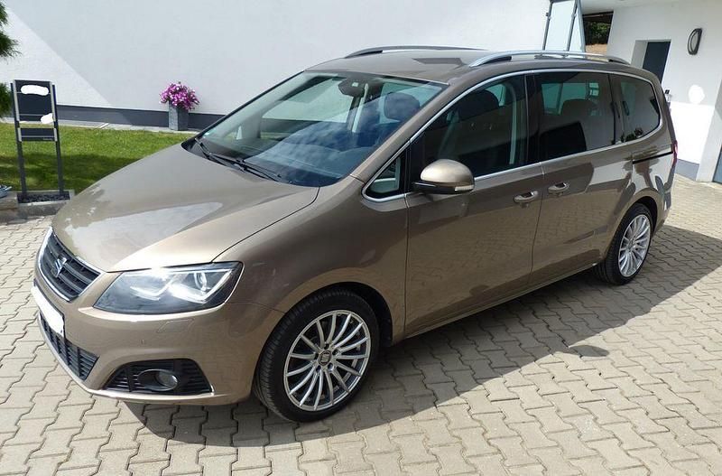 Gebraucht Seat Alhambra XCELLENCE 184 PS (135 kW) 2018 Braun Van / Kleinbus