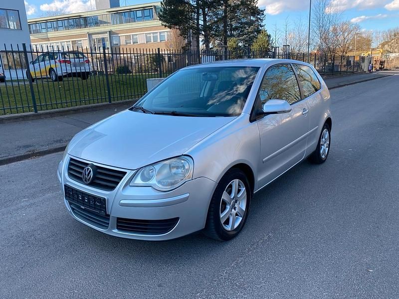 Gebraucht VW Polo 65 PS (47 kW) 2006 Silber Kleinwagen