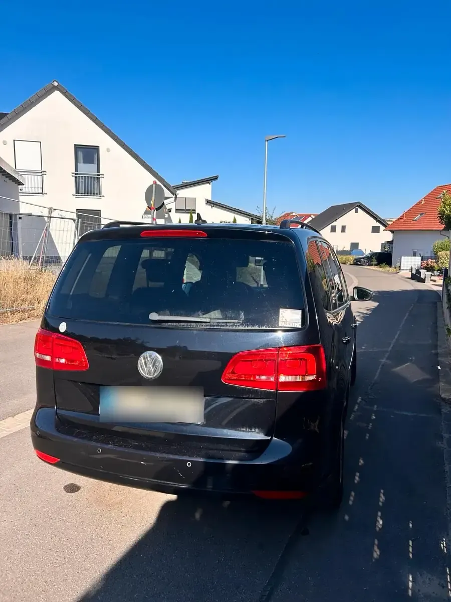Gebraucht VW Touran 2012 Schwarz Van / Kleinbus