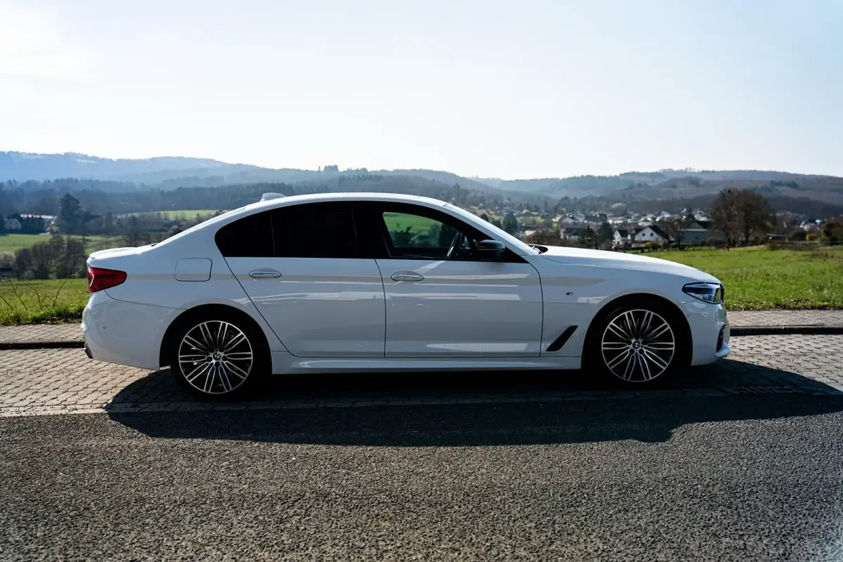Gebraucht BMW 540 320 PS (235 kW) 2018 Weiß Limousine