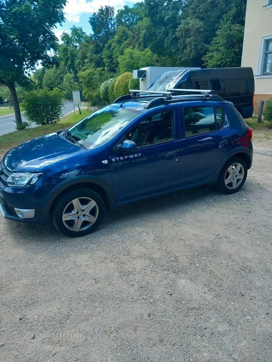 Gebraucht Dacia Sandero Lauréate 90 PS (66 kW) 2016 Blau Limousine