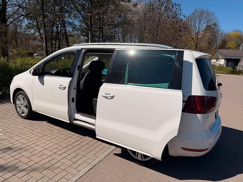 Gebraucht Seat Alhambra 184 PS (135 kW) 2016 Weiß Van / Kleinbus