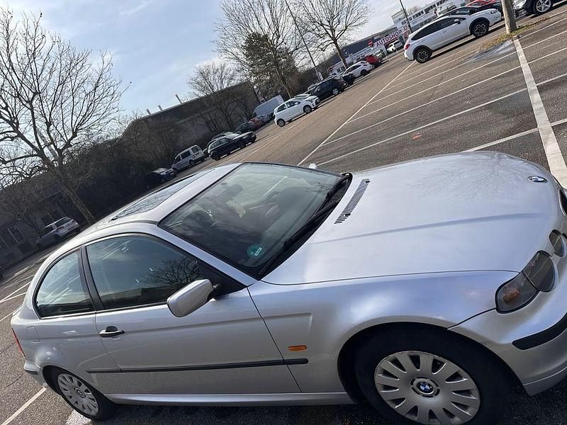 Gebraucht BMW 116 116 PS (85 kW) 2004 Silber Kleinwagen