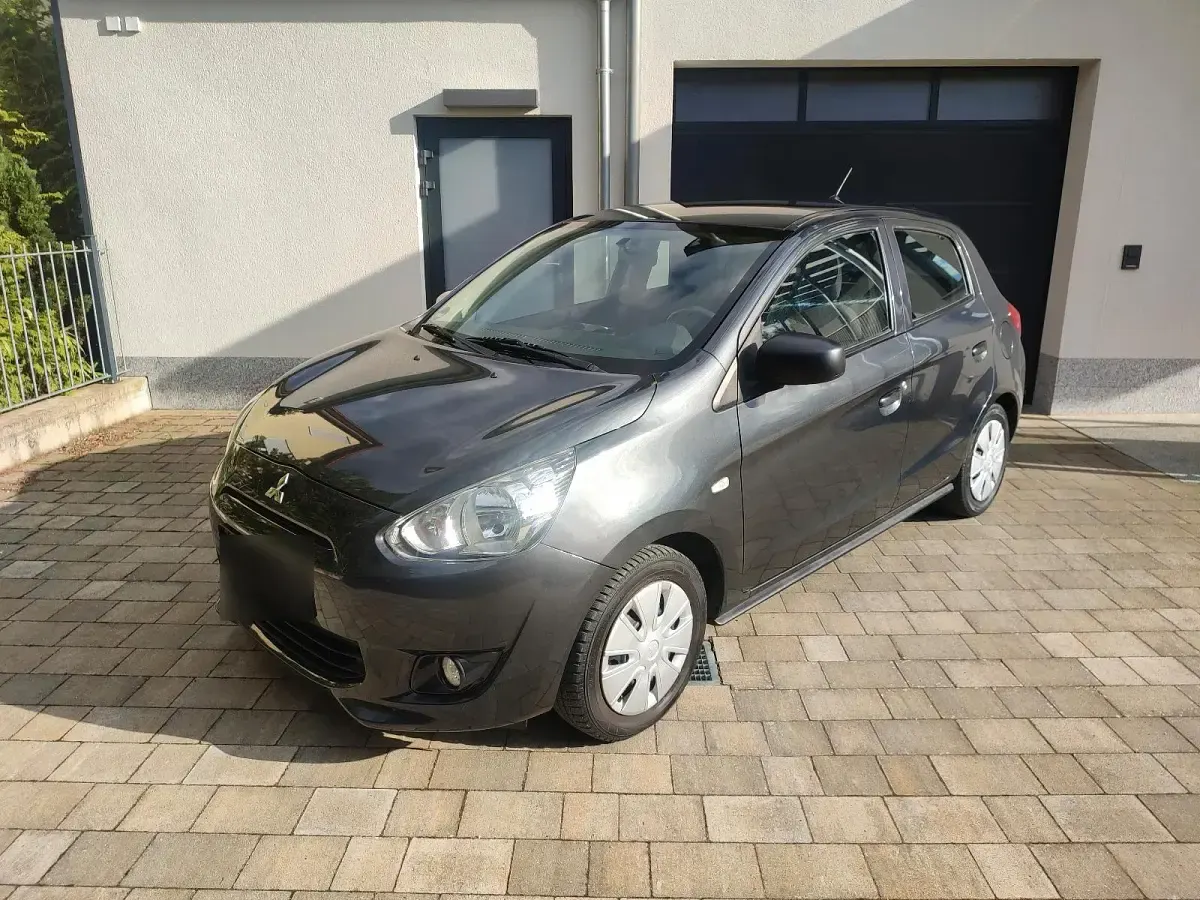 Gebraucht Mitsubishi Space Star 70 PS (51 kW) 2014 Grau Van / Kleinbus