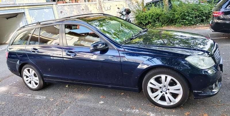 Blau Gebraucht 2013 Mercedes C220 Limousine | 7.500 € (Guter Preis) - Bild 1/4