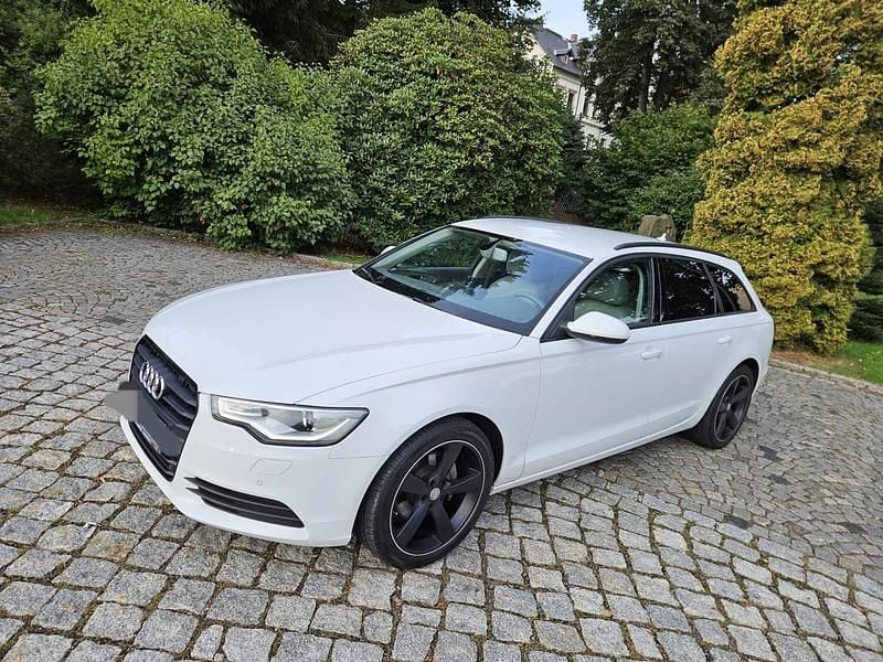 Weiß Gebraucht 2013 Audi A3 Kombi | 9.500 € - Bild 1/4