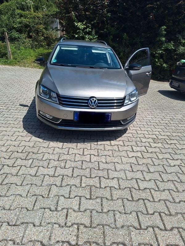 Braun Gebraucht 2014 VW Passat Edition Kombi | 7.550 € (Guter Preis) - Bild 1/4