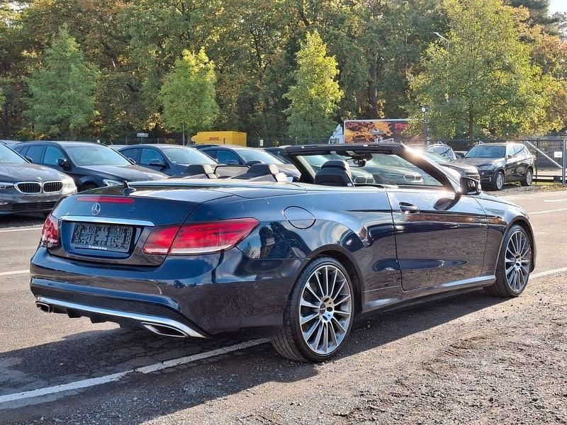 Gebraucht Mercedes E250 AMG line 211 PS (155 kW) 2015 Blau Cabrio