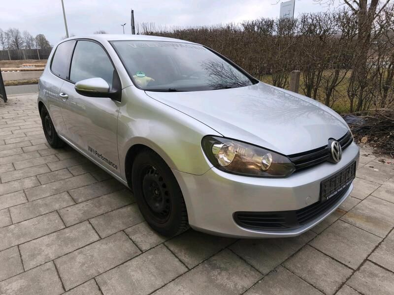 Silber Gebraucht 2009 VW Golf VI Kleinwagen | 3.500 € (Guter Preis) - Bild 1/4