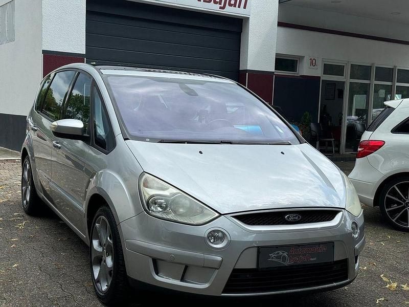 Gebraucht Ford S-MAX Titanium 160 PS (117 kW) 2008 Silber Van / Kleinbus