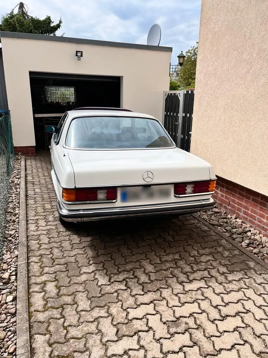 Gebraucht Mercedes 230 136 PS (100 kW) 1981 Weiß Coupé