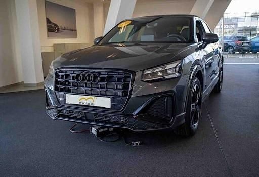 Neu Audi Q2 S-Line 150 PS (110 kW) 2025 Grau SUV