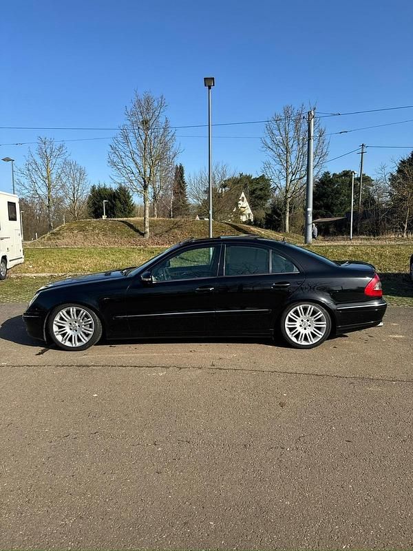 Gebraucht Mercedes E420 314 PS (230 kW) 2008 Schwarz Limousine
