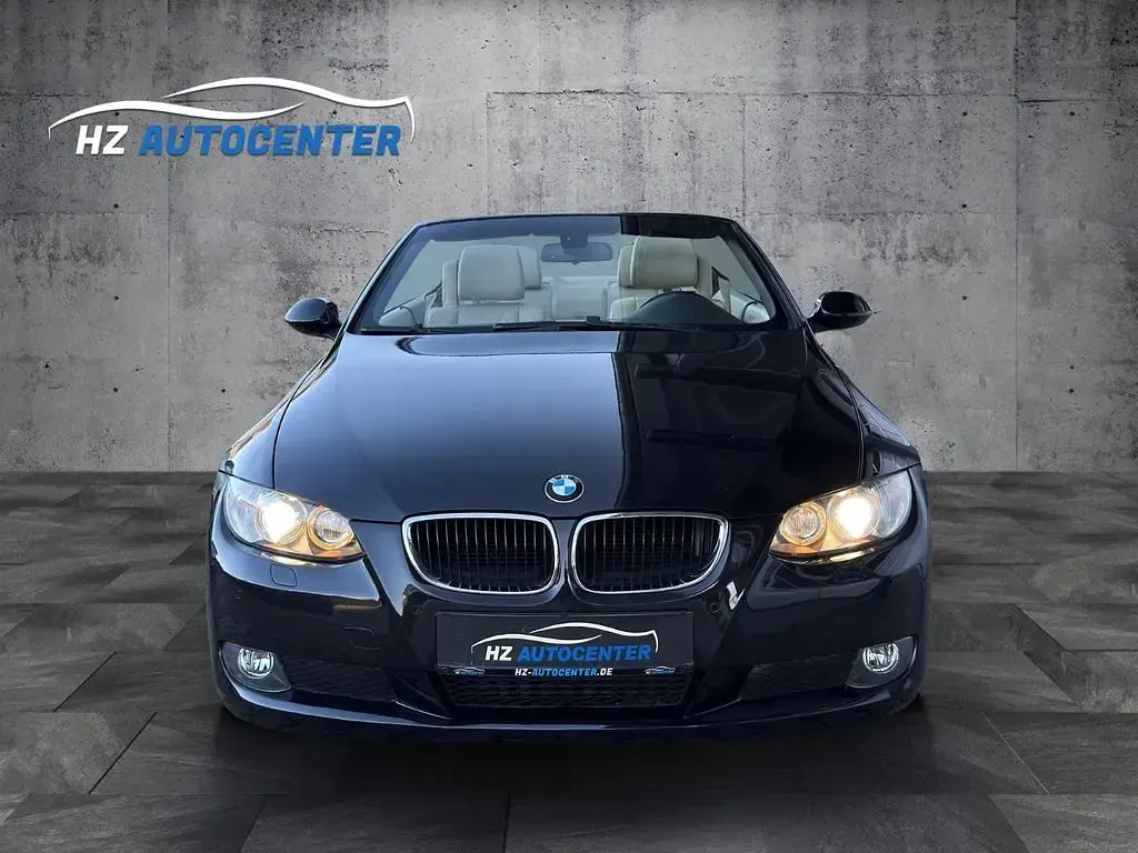 Gebraucht BMW 320 Cabriolet Performance 177 PS (130 kW) 2010 Schwarz Cabrio