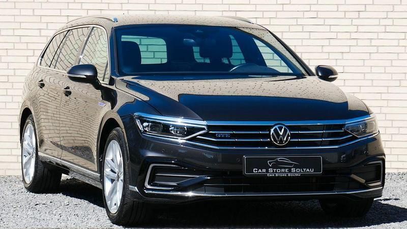 Gebraucht VW Passat GTE 218 PS (160 kW) 2021 Mangangrau Kombi