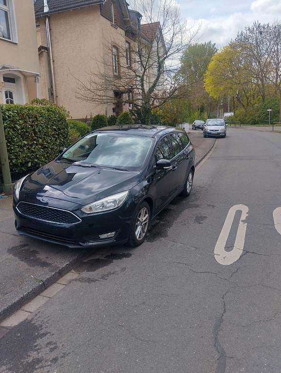 Usata Ford Focus 125 CV (91 kW) 2015 Nero Berlina