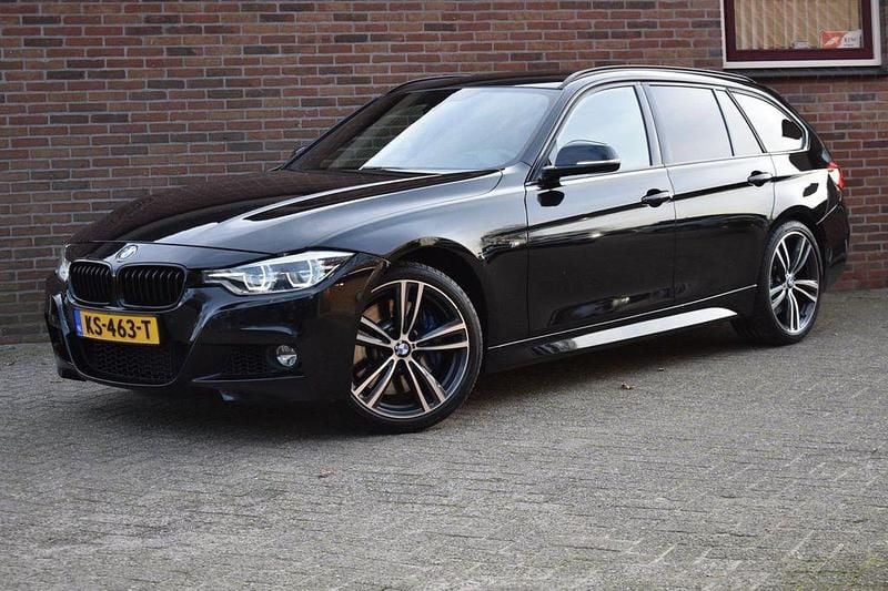 Gebraucht BMW 340 Executive 328 PS (241 kW) 2016 Schwarz Kombi