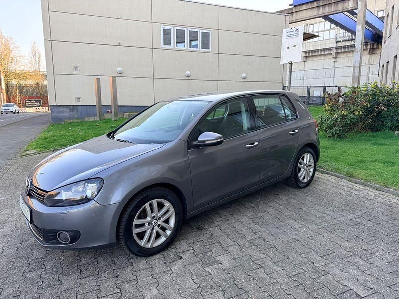 Gebraucht VW Golf VI Highline 122 PS (89 kW) 2010 Grau Kleinwagen