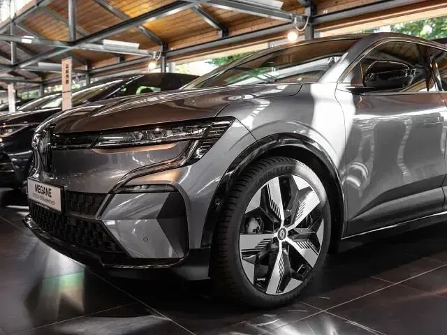 Gebraucht Renault Megane E-Tech Techno 160 kW (218 PS) 2024 Grau Limousine