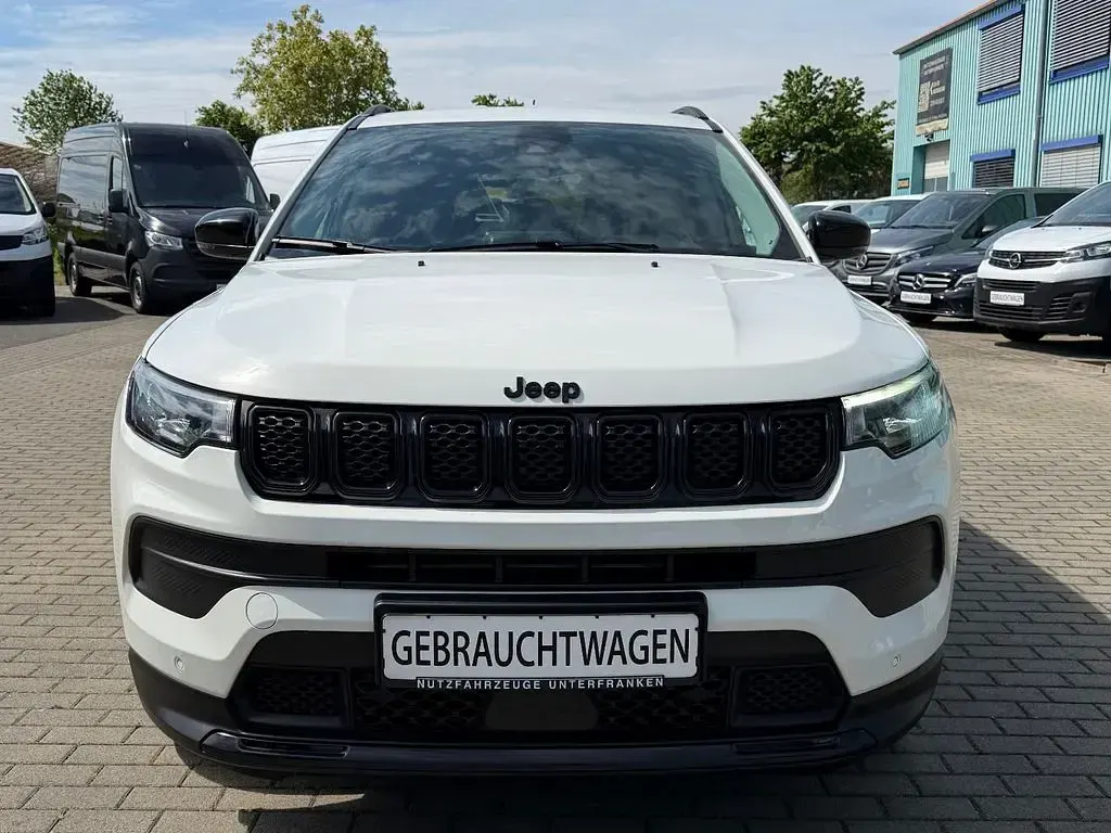 Occasion Jeep Compass Night Eagle 131 ch (96 kW) 2023 Blanc SUV