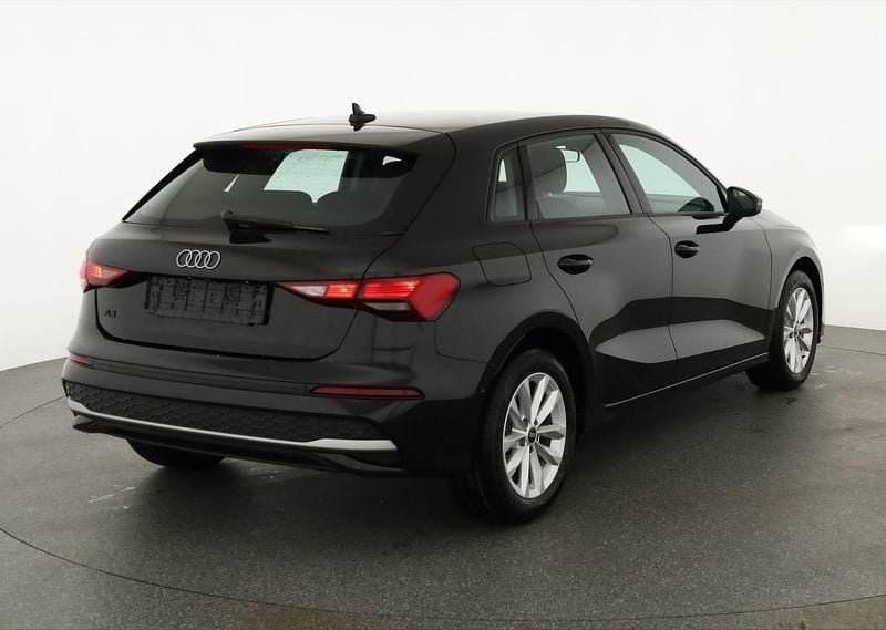 Neu Audi A3 Ambiente 2025 Mythos schwarz metallic