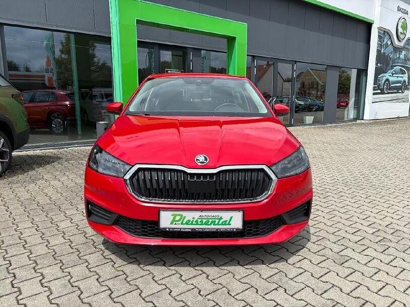 Gebraucht Skoda Fabia Active 80 PS (58 kW) 2022 Velvetrot metallic Kleinwagen