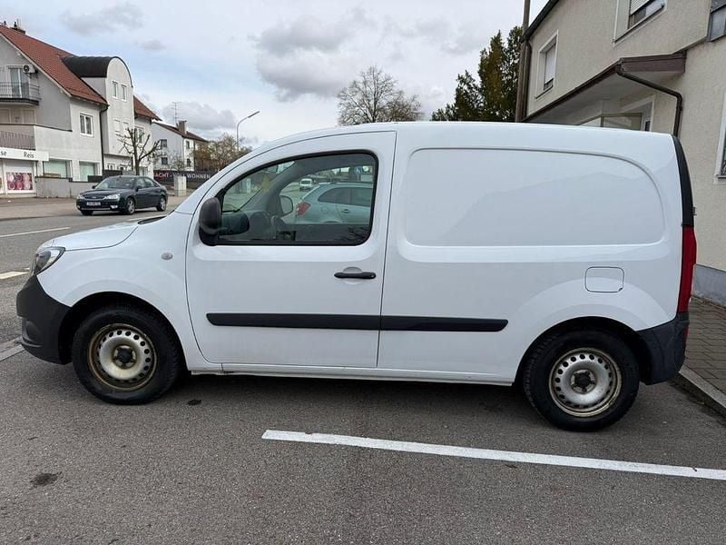 Gebraucht Mercedes Citan 109 90 PS (66 kW) 2018 Weiß Van / Kleinbus