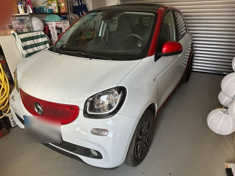 Weiß Gebraucht 2018 Smart ForFour Kleinwagen | 9.400 € (Guter Preis) - Bild 1/4