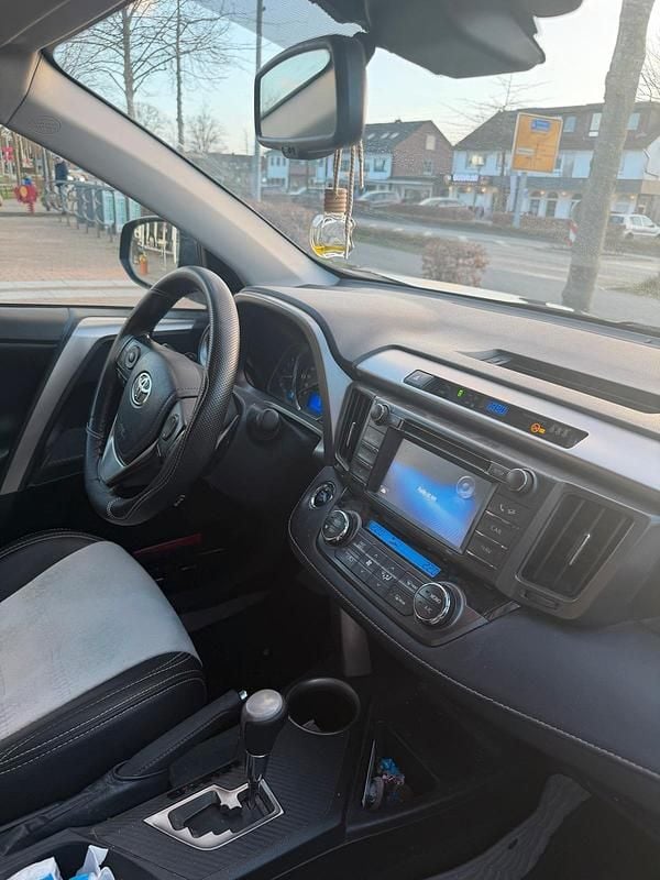 Gebraucht Toyota RAV4 150 PS (110 kW) 2015 Braun SUV