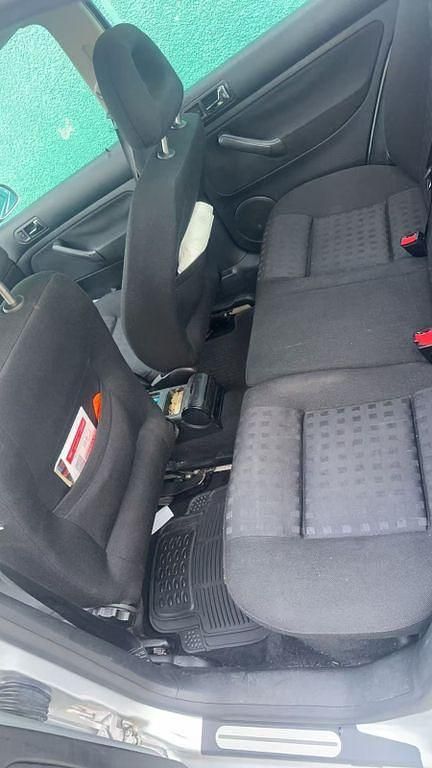 Gebraucht VW Bora Basis 105 PS (77 kW) 2000 Silber Limousine