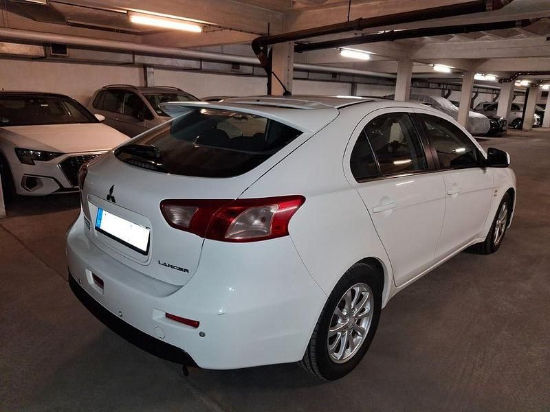 Gebraucht Mitsubishi Lancer 117 PS (86 kW) 2012 Weiß Limousine