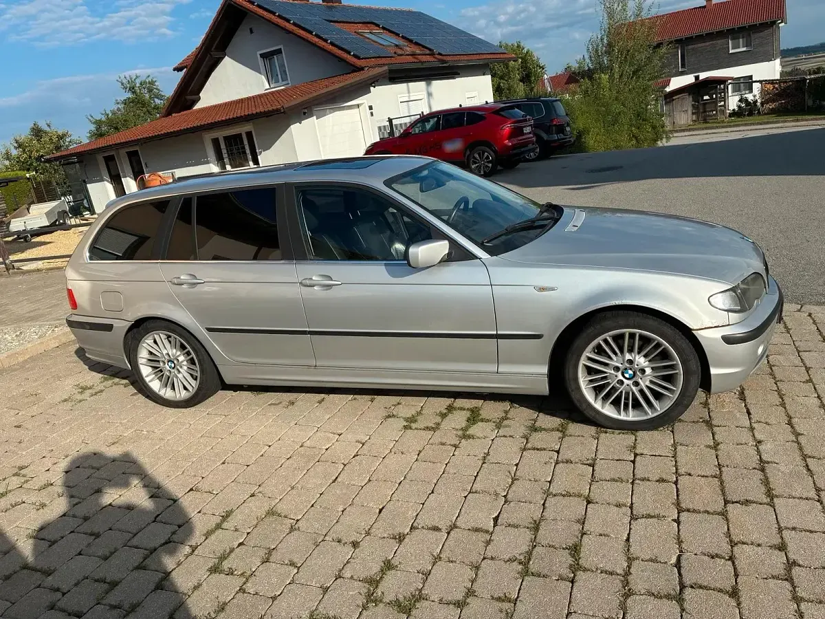 Gebraucht BMW 330 204 PS (150 kW) 2004 Silber Kombi