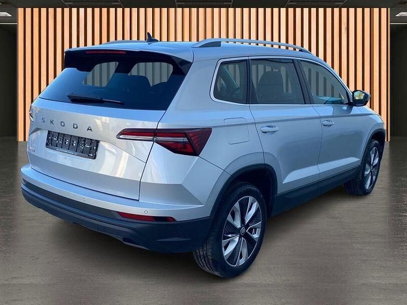Gebraucht Skoda Karoq Selection 150 PS (110 kW) 2024 Silber silber (metallic) SUV