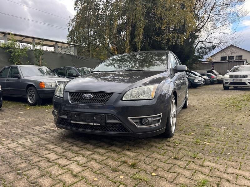 Grau Gebraucht 2008 Ford Focus ST Kleinwagen | 4.800 € (Superpreis) - Bild 1/4