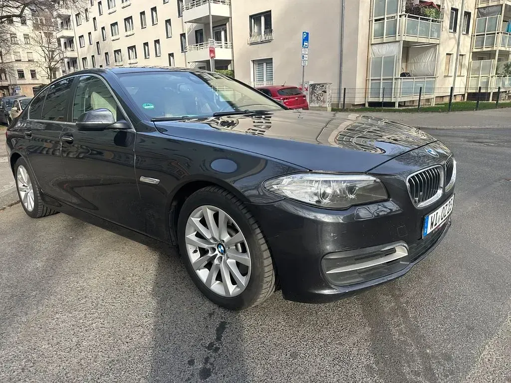 Gebraucht BMW 525 Luxury Line 218 PS (160 kW) 2014 Grau Limousine