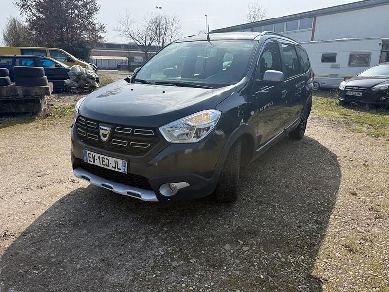 Gebraucht Dacia Lodgy Stepway 109 PS (80 kW) 2018 Grau Van / Kleinbus