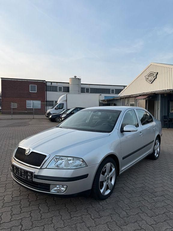 Gebraucht Skoda Octavia Elegance 150 PS (110 kW) 2005 Silber Limousine