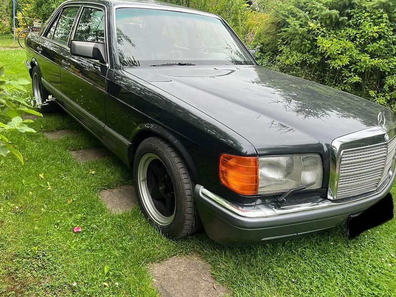 Gebraucht Mercedes E500 252 PS (185 kW) 1990 Schwarz Limousine