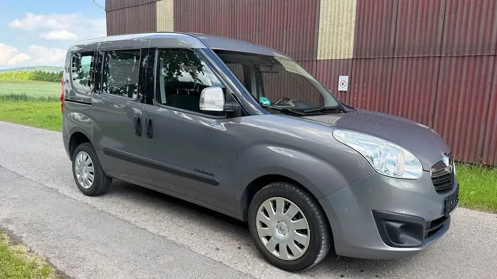 Gebraucht Opel Combo 120 PS (88 kW) 2017 Grau Van / Kleinbus