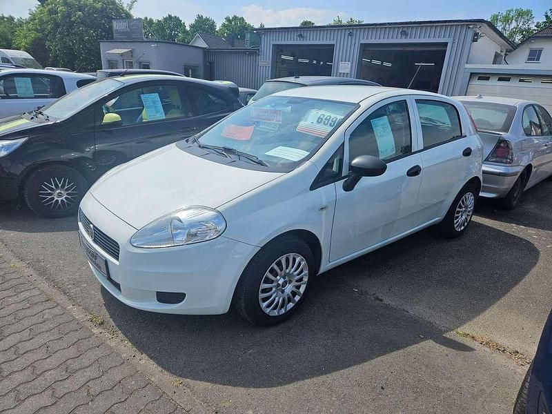Weiß Gebraucht 2013 Fiat Punto Evo Pop Kleinwagen | 6.990 € (Teuer) - Bild 1/4