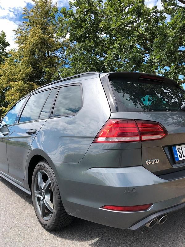 Gebraucht VW Golf VII GTD 184 PS (135 kW) 2019 Grau Kombi