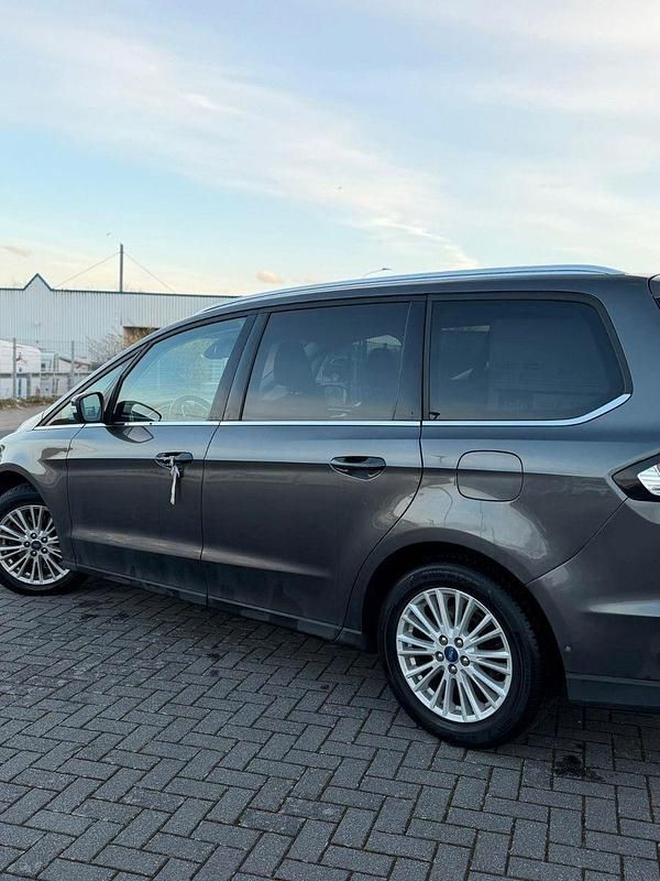 Gebraucht Ford Galaxy Titanium 165 PS (121 kW) 2019 Grau Van / Kleinbus
