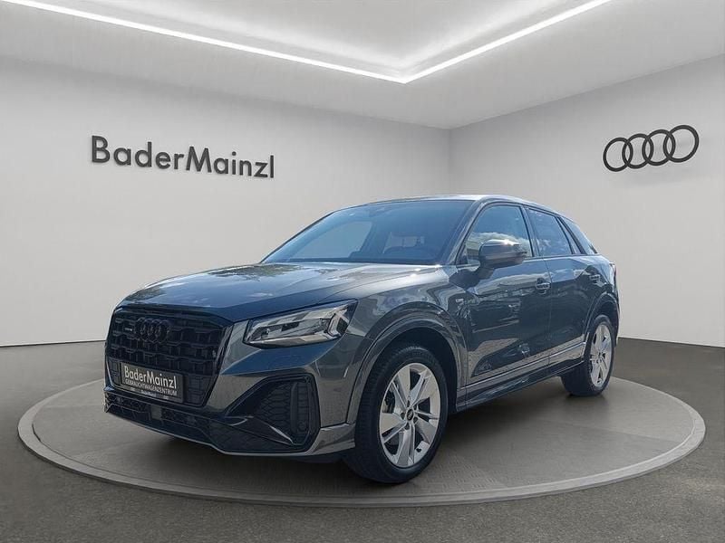 Grau Gebraucht 2024 Audi Q2 S-Line SUV | 39.930 € (Teuer) - Bild 1/4
