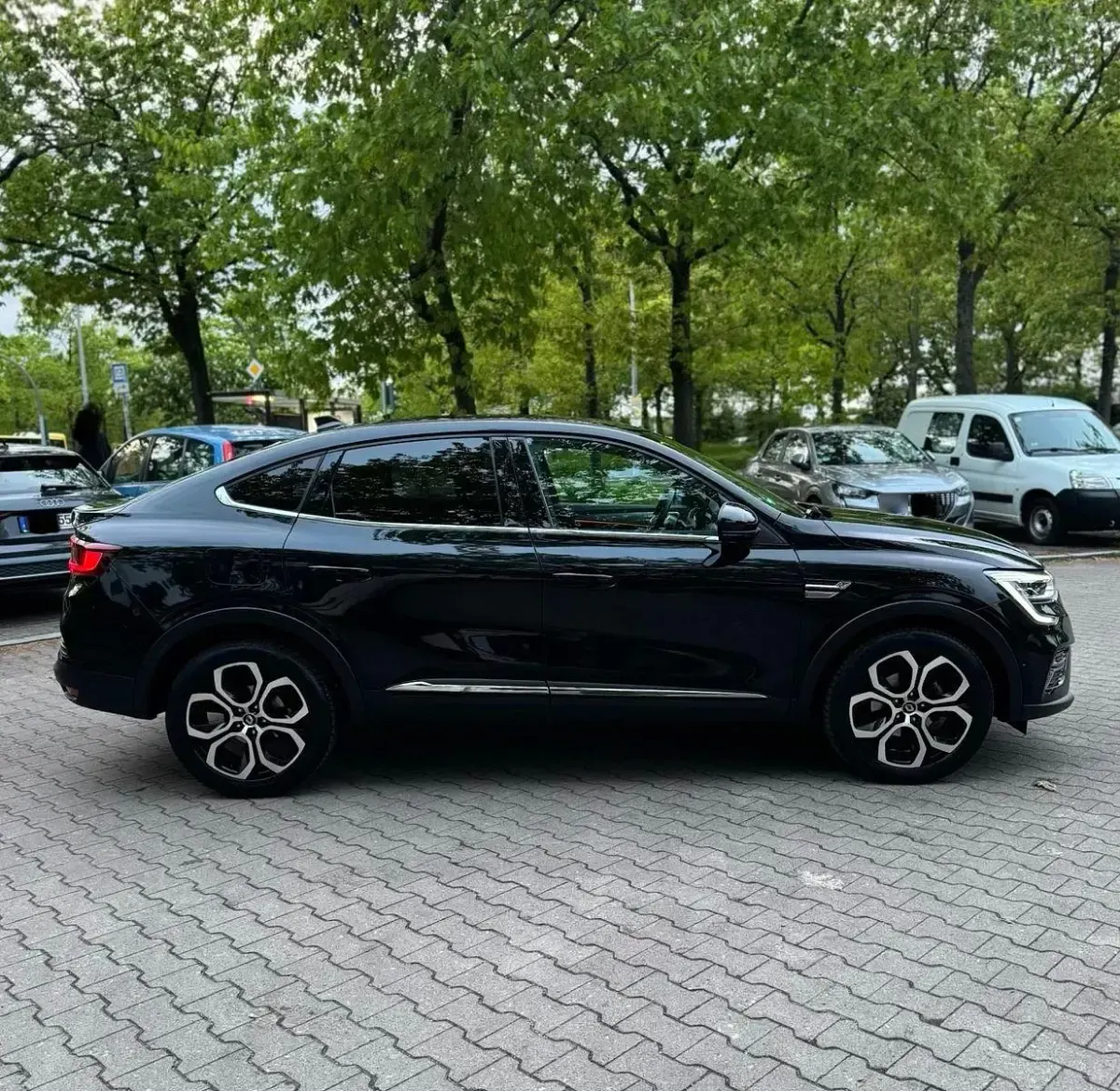 Gebraucht Renault Arkana Techno 140 PS (102 kW) 2023 Schwarz SUV