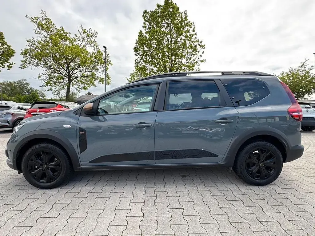 Gebraucht Dacia Jogger Extreme 110 PS (80 kW) 2024 Grau Van / Kleinbus