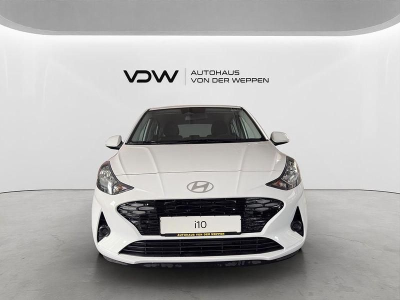 Neu Hyundai i10 Trend 63 PS (46 kW) 2025 Atlas white (weiß) Kleinwagen