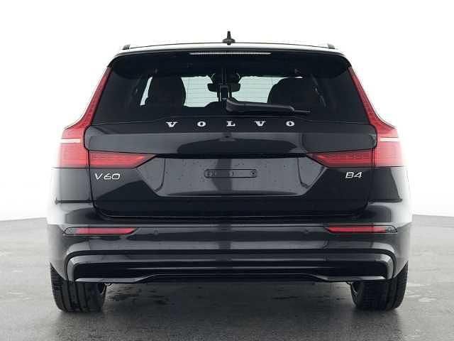 Gebraucht Volvo V60 145 PS (106 kW) 2025 Kombi