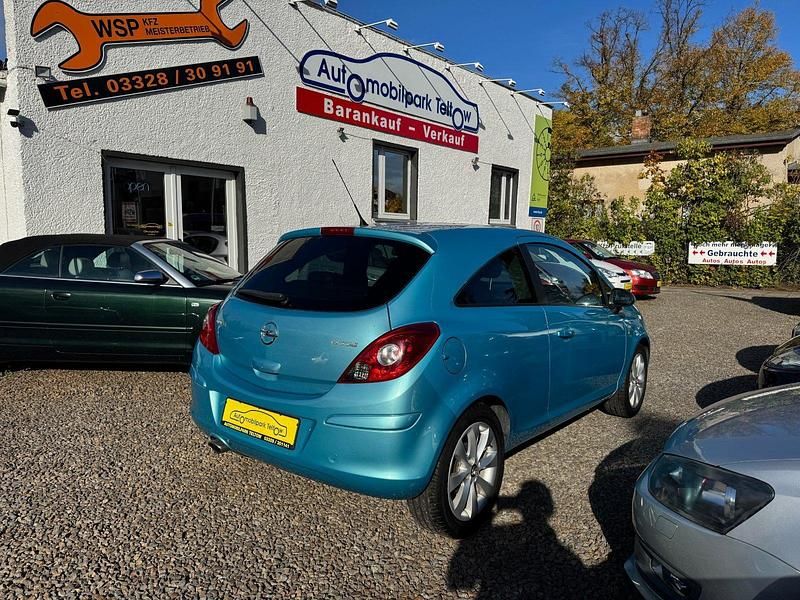 Second-hand Opel Corsa 69 CP (50 kW) 2012 Albastru Hatchback