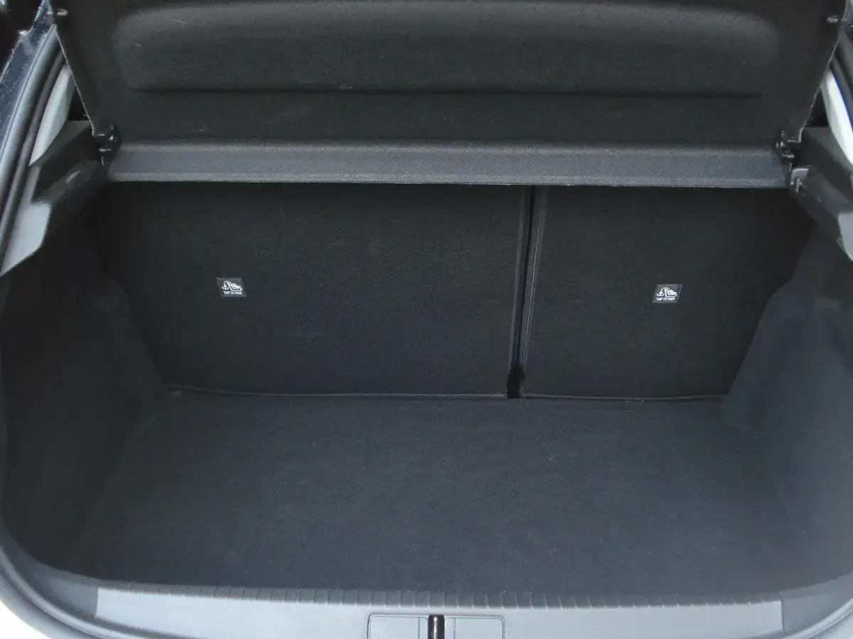 Gebraucht Opel Corsa Elegance 101 PS (74 kW) 2023 Weiß Kleinwagen